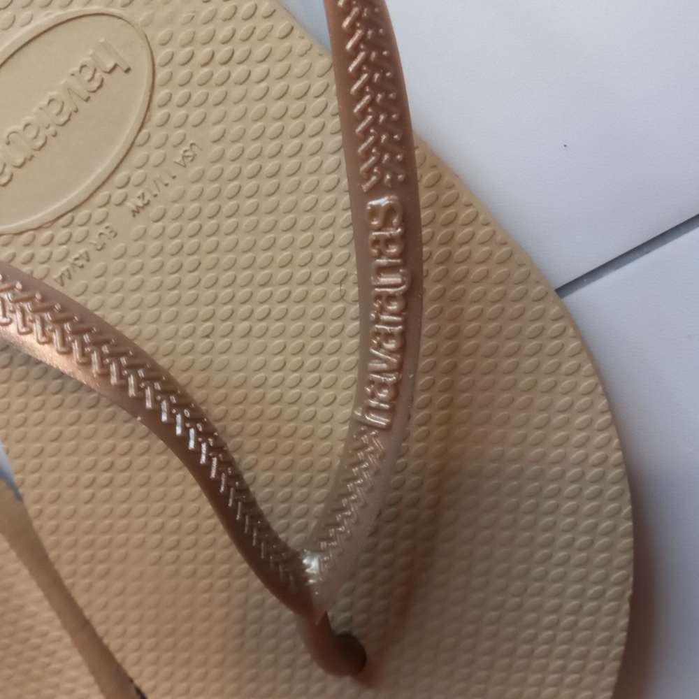 Havaianas Women's Gold and Tan Sandals - Picture 7 of 7